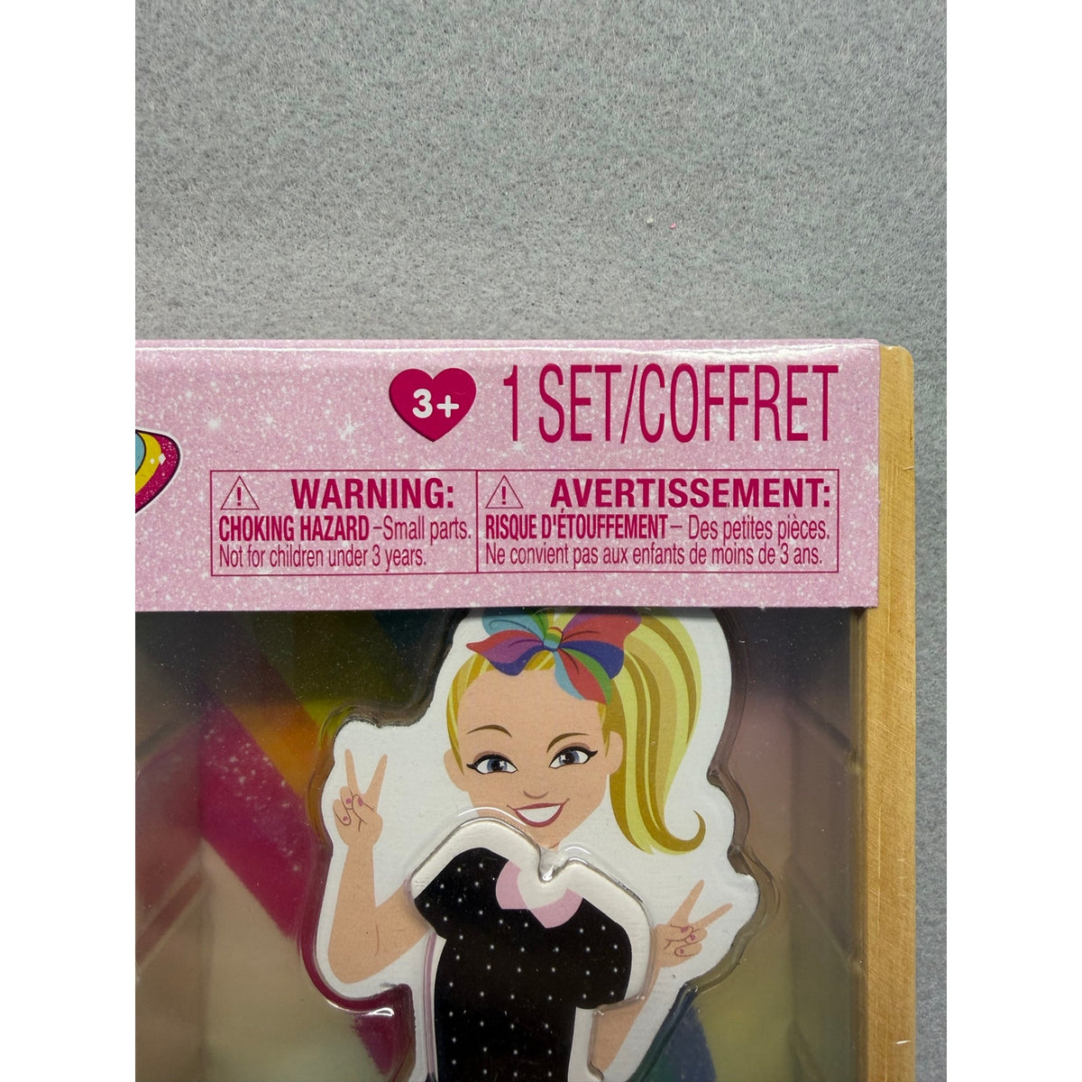 Nickelodeon JoJo Siwa 26pc Magnetic Wood Dress Up Set