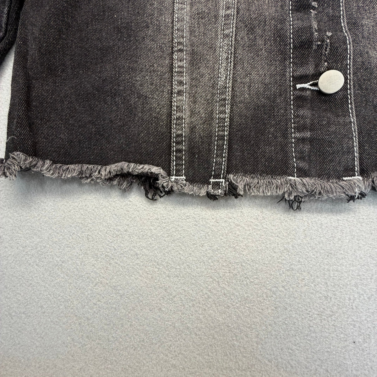 Women's Washed Distressed Cropped Raw Hem Black Denim Jacket Size S