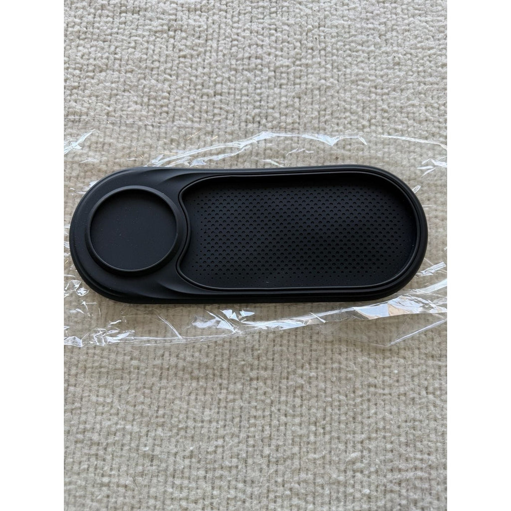 Universal Silicone Non-Slip Car Dashboard Mat with 360deg; Rotating Phone Holder