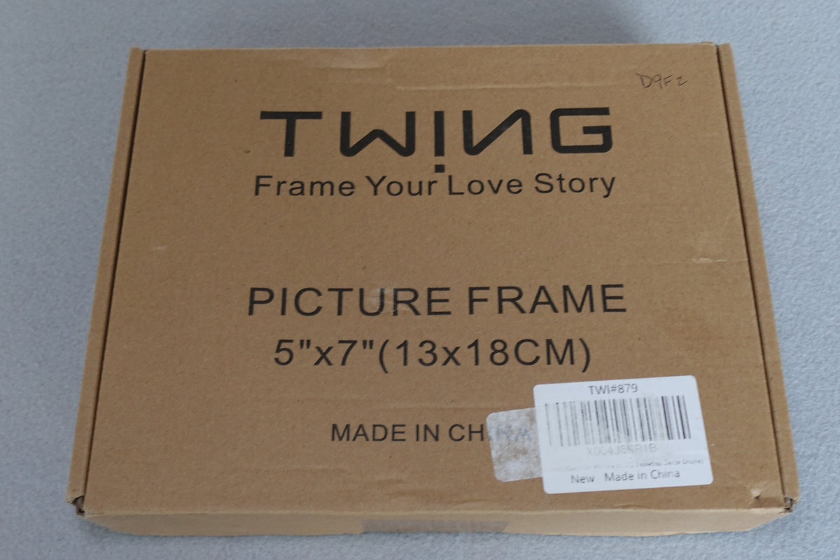 Twing Set of 2 Gold and Black Picture Frames, 5 x 7