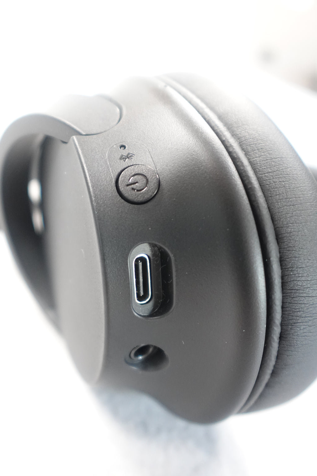 Sony Over Ear Noise Canceling Headphones WH-CH720N 360 Reality Audio
