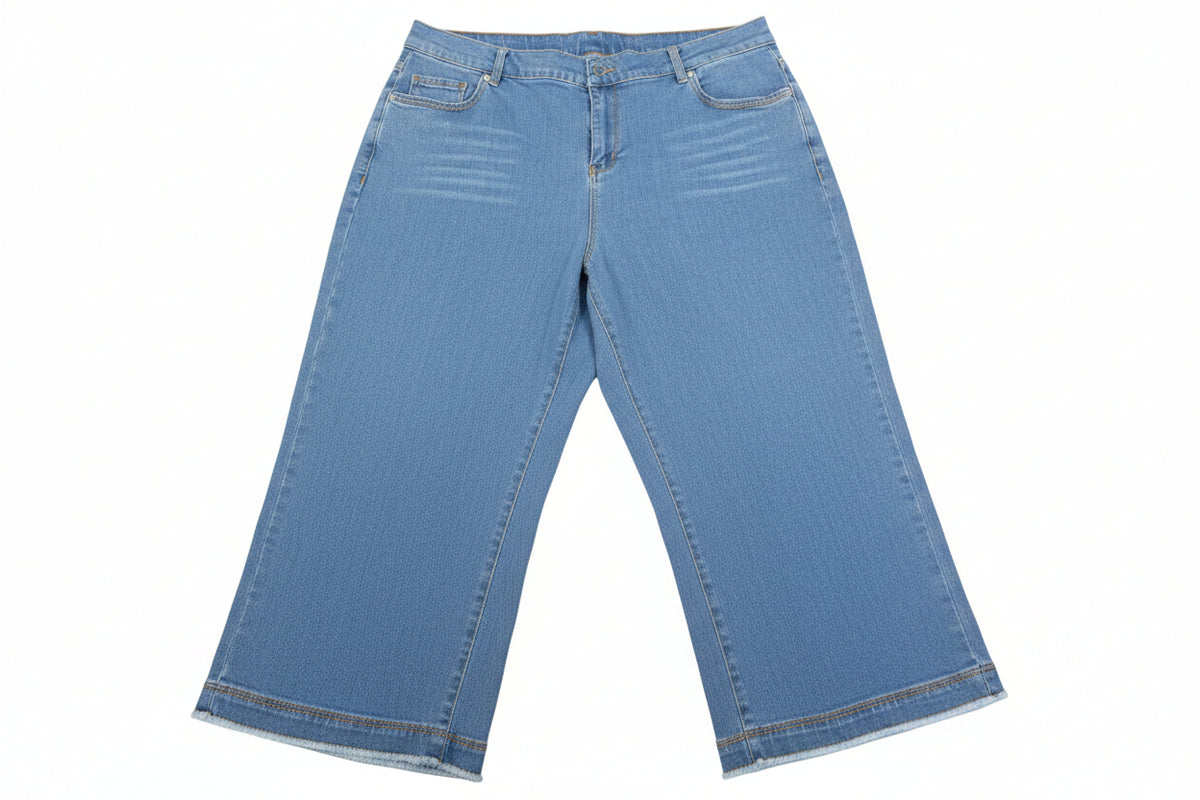 Women's Denim Cropped Capri Jeans with Frayed hem Size XL