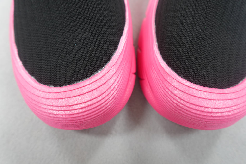 Slip on Walking Tennis Running Shoes Black with Pink Sole Size 43